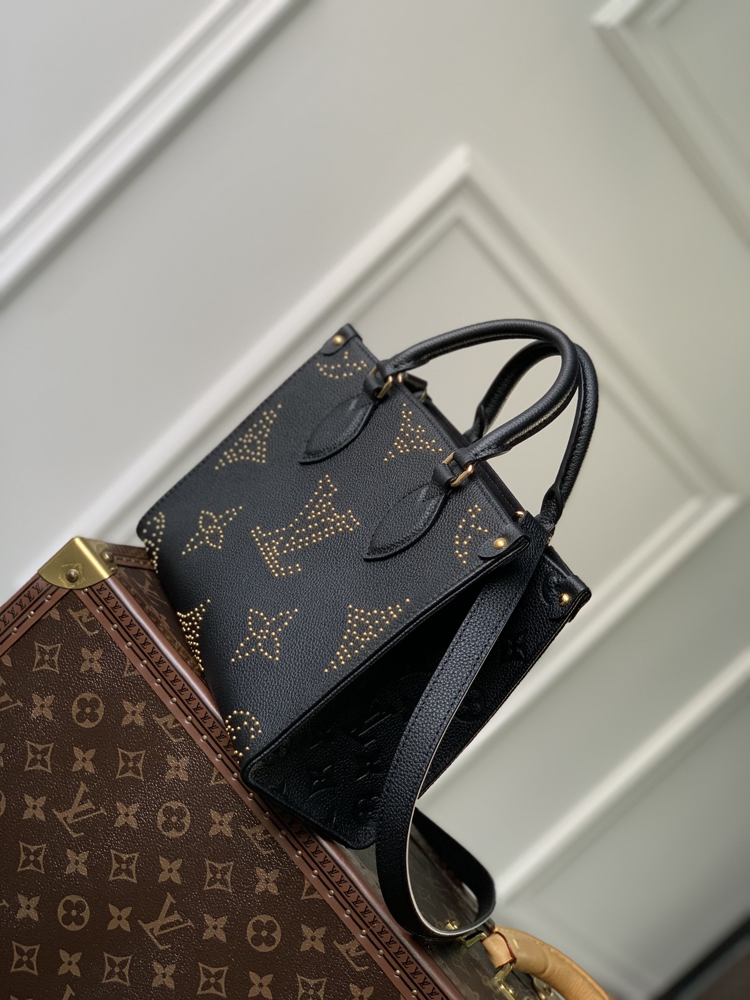 LV Shopping Bags